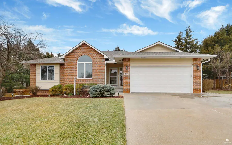 2877 Bentwood Drive, Manhattan, KS 66503 - #2