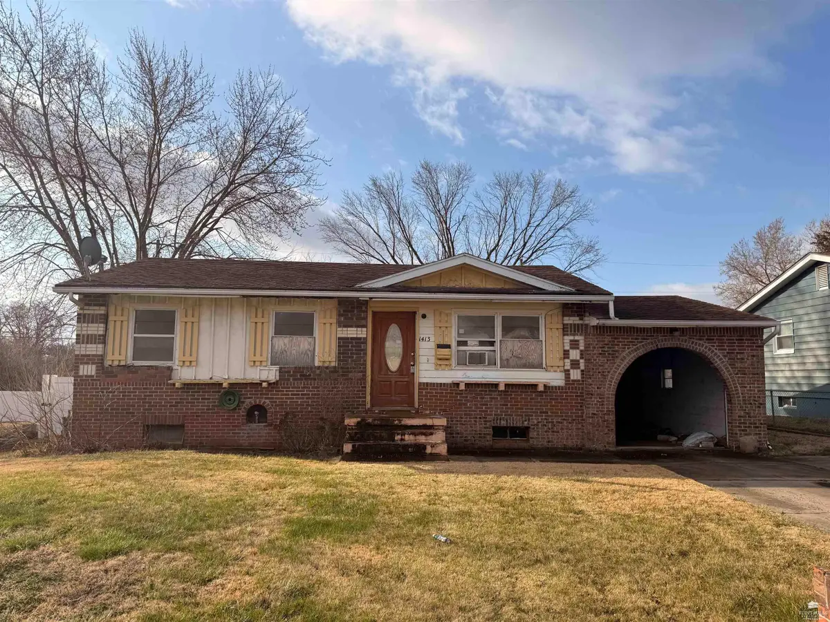 1413 W 14th Street, Junction City, KS 66441 - #1