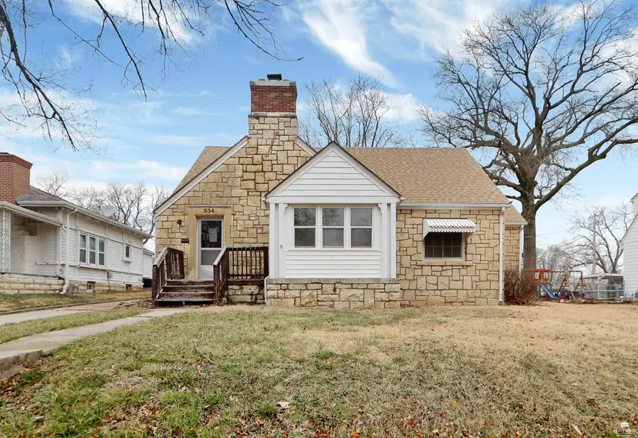 334 W Walnut St, Junction City, KS 66441 - #2