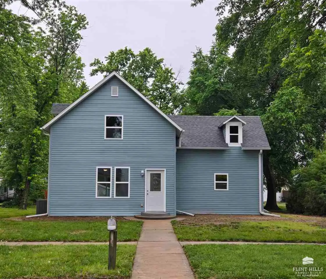 111 W 5th Street, Solomon, KS 67480 - #1