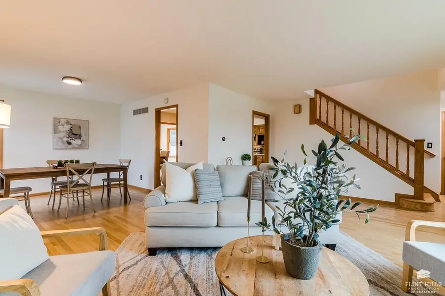 2049 Plymouth Road, Manhattan, KS 66503 - #3