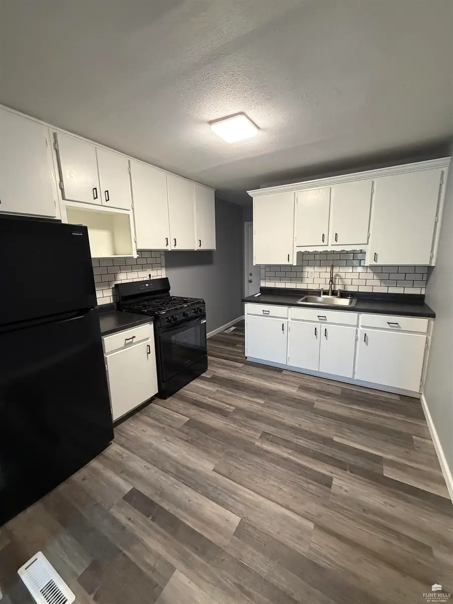 1109 Skyline Drive, Junction City, KS 66441 - #3