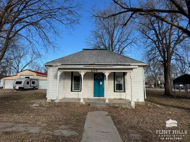 205 W Market Street, McFarland, KS 66501 - #1