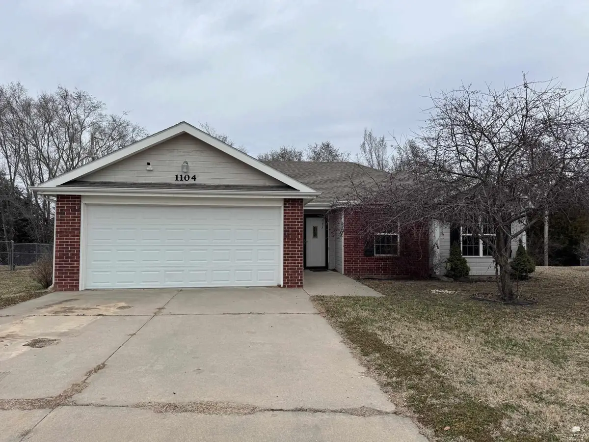 1104 Marshall Circle, Junction City, KS 66441 - #1