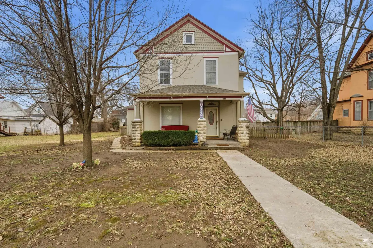 215 W 3rd Street, Junction City, KS 66441 - #1