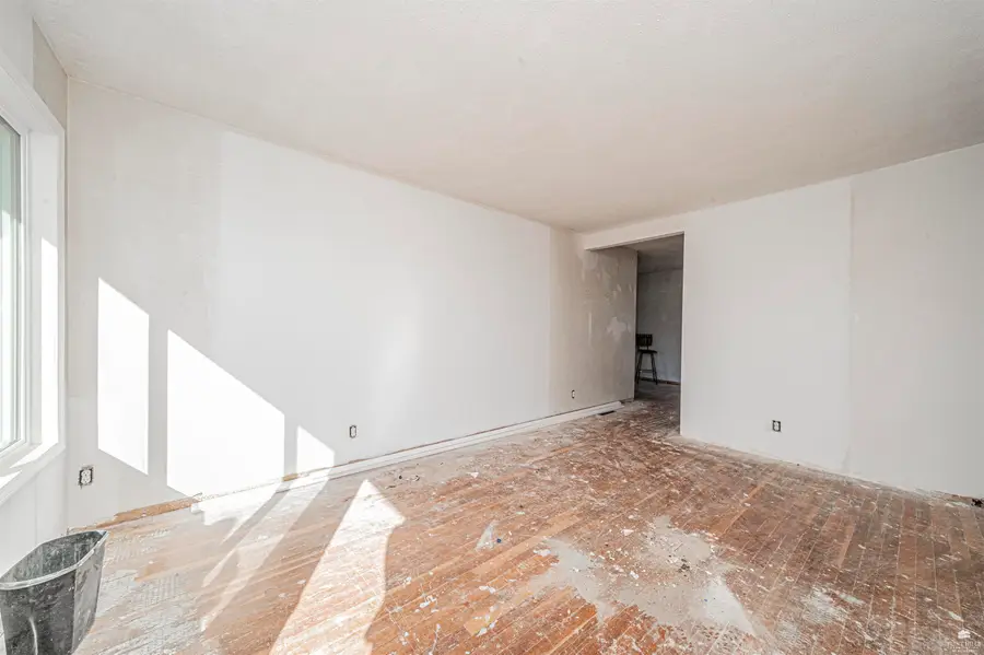 1232 W 11 Street, Junction City, KS 66441 - #2