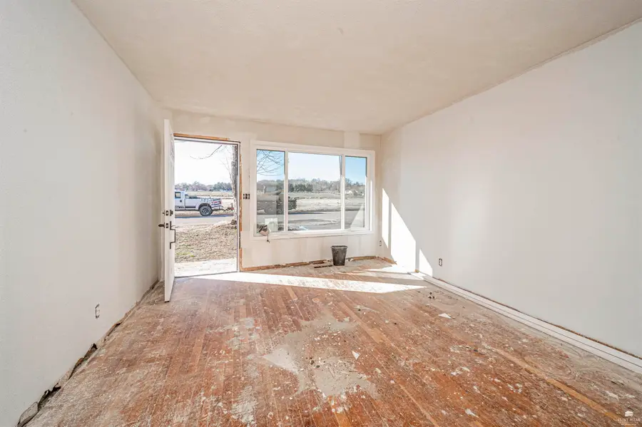 1232 W 11 Street, Junction City, KS 66441 - #3