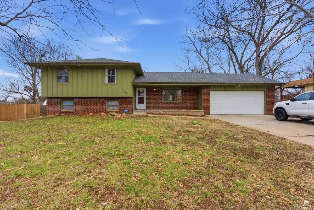 1333 Overlook Dr., Manhattan, KS 66503 - #1