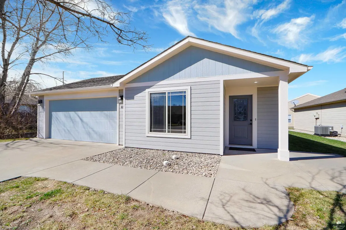 632 Northfield Road, Manhattan, KS 66502 - #1