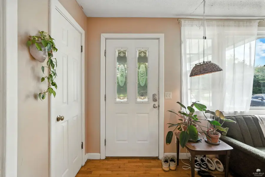 1729 Casement Road, Manhattan, KS 66502 - #2