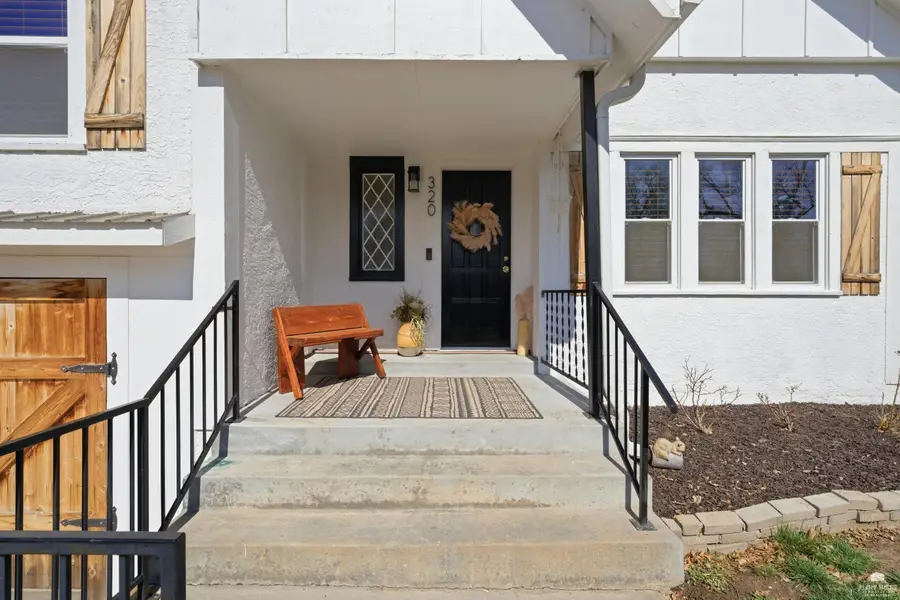 320 W Walnut Street, Junction City, KS 66441 - #3