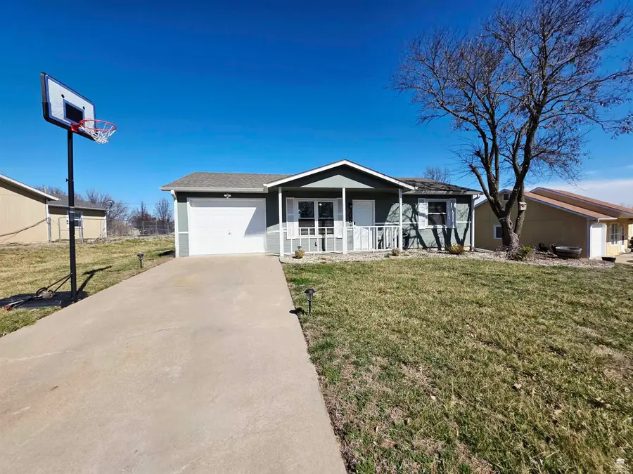 305 Palomino Lane, Ogden, KS 66517 - #2
