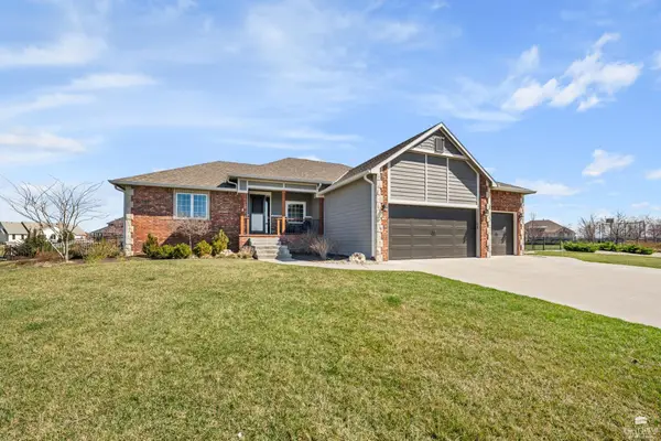 4516 Grande Bluffs Circle, Manhattan, KS 66503