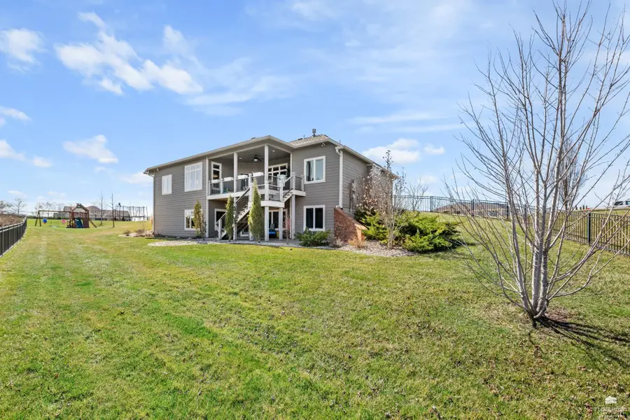 4516 Grande Bluffs Circle, Manhattan, KS 66503 - #2