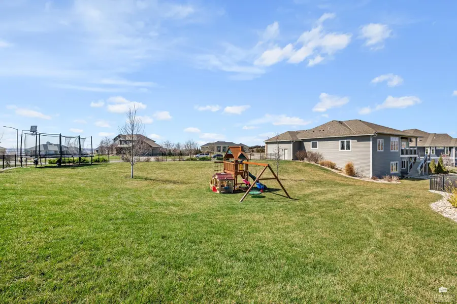 4516 Grande Bluffs Circle, Manhattan, KS 66503 - #3