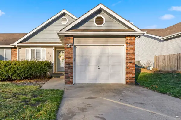 915 Connecticut Avenue, Manhattan, KS 66502