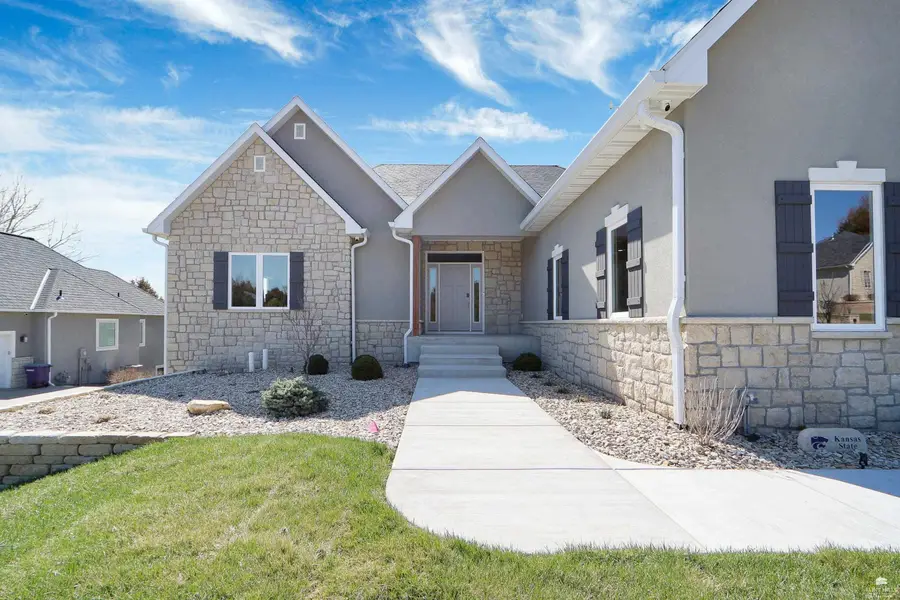 1113 Wyndham Heights Drive, Manhattan, KS 66503 - #2