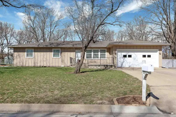 2912 Gary Avenue, Manhattan, KS 66502