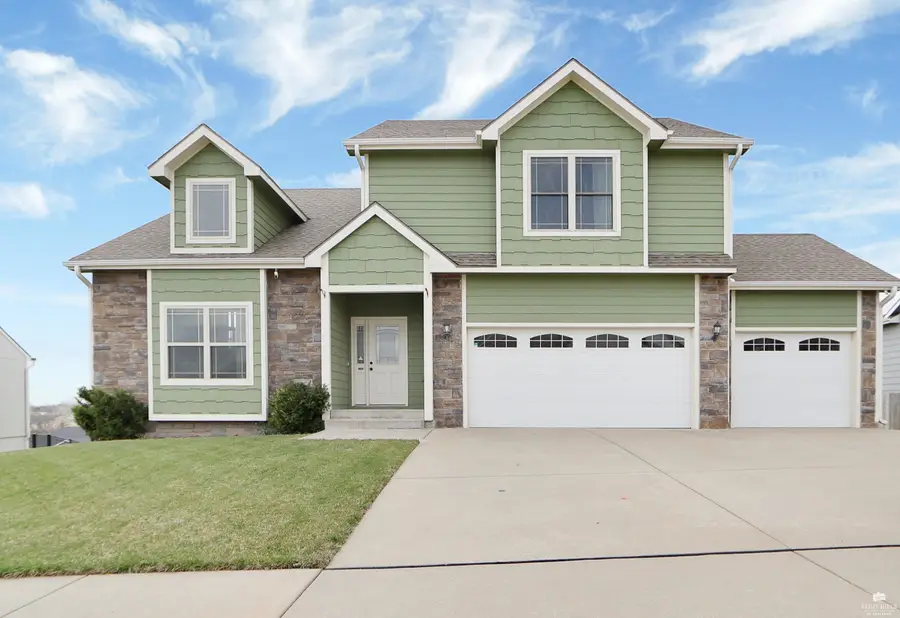 4503 Lamonte Drive, Manhattan, KS 66503 - #2