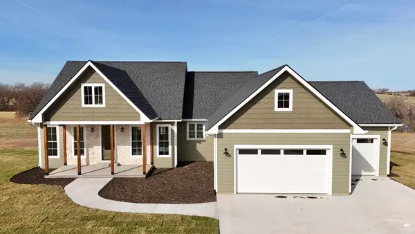 14308 Prairie Trail, Wamego, KS 66547