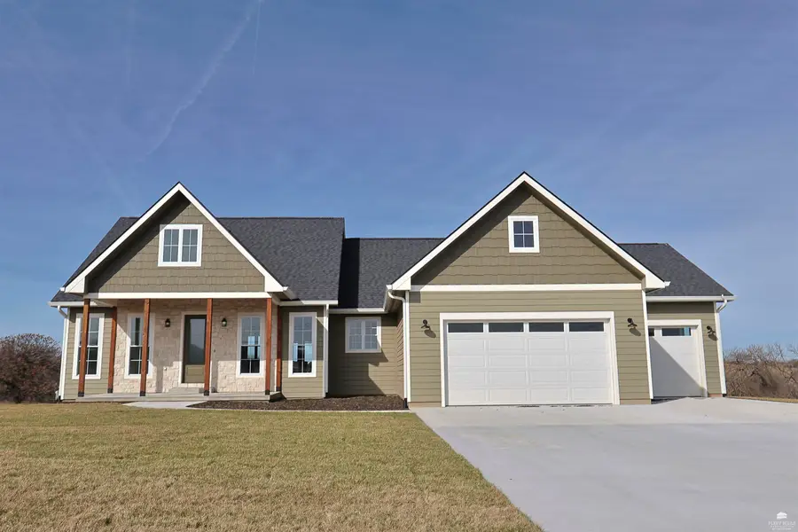 14308 Prairie Trail, Wamego, KS 66547 - #2