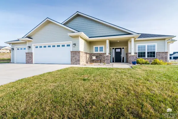 5308 Macnaughten Drive, Manhattan, KS 66503