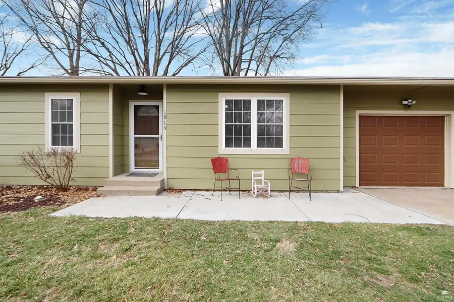 1913 Dogwood Drive, Manhattan, KS 66502 - #2