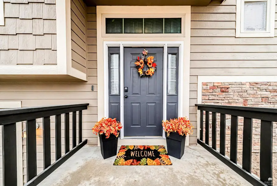 1005 Meadowbrooke Ln, Junction City, KS 66441 - #2