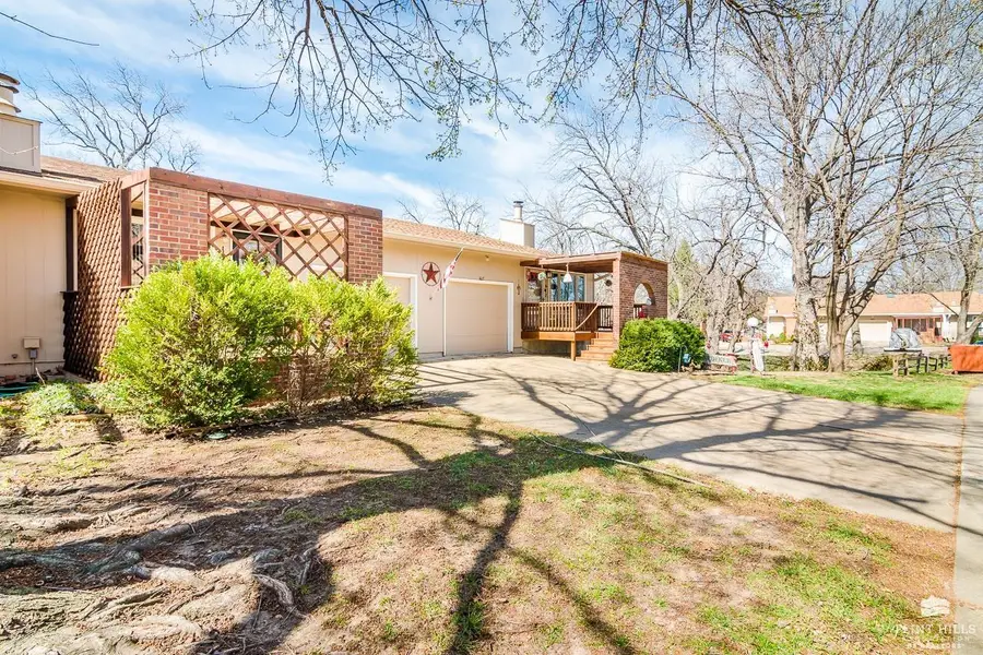 1615 Woodcrest, Manhattan, KS 66502 - #3