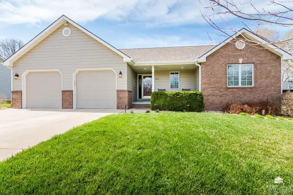 2023 Sunnymeade, Manhattan, KS 66502