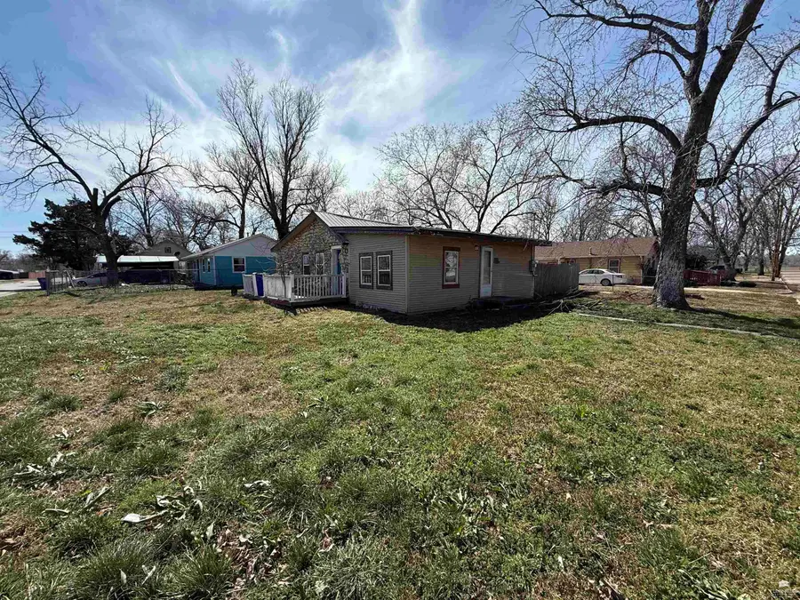 1524 N Madison Street, Junction City, KS 66441 - #2