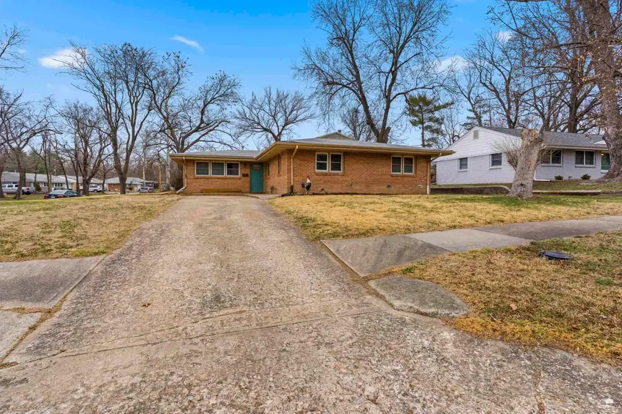 2456 Hobbs Drive, Manhattan, KS 66502 - #3