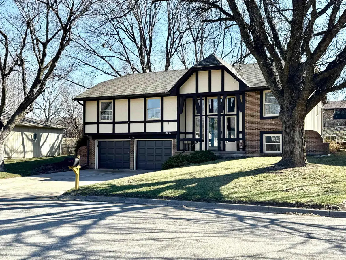 2010 8th Street, Clay Center, KS 67432 - #1