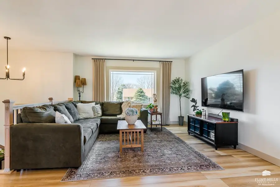 604 Juniper Street, Wakefield, KS 67487 - #2