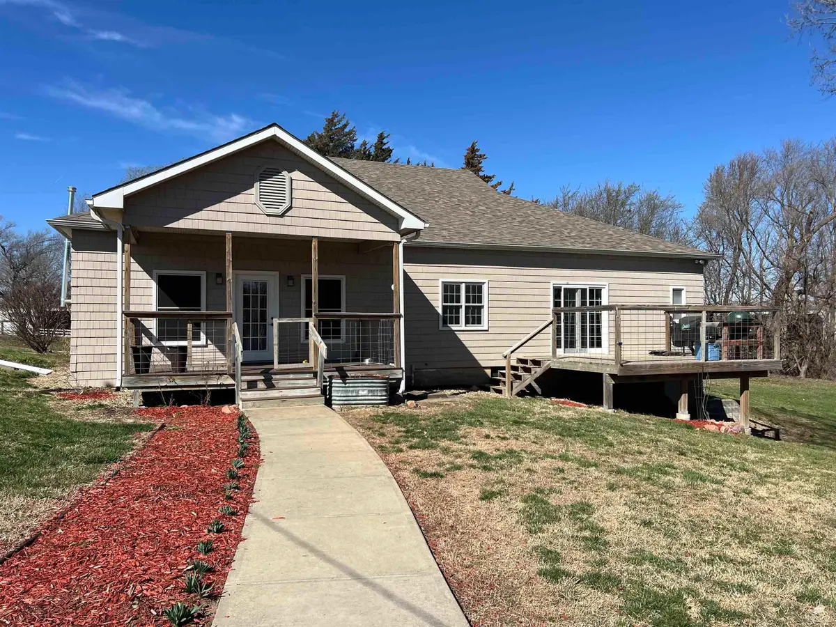 16205 Elm Slough Road, Wamego, KS 66547 - #1