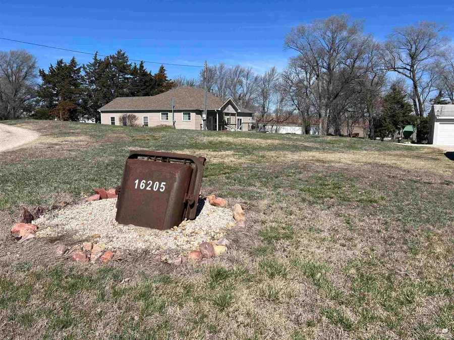 16205 Elm Slough Road, Wamego, KS 66547 - #2