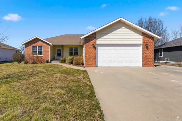 4020 Bald Eagle Drive, Manhattan, KS 66502