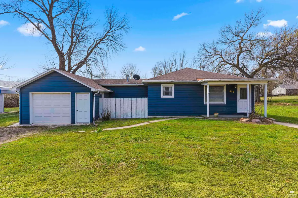 513 W 7th Street, Chapman, KS 67431 - #1