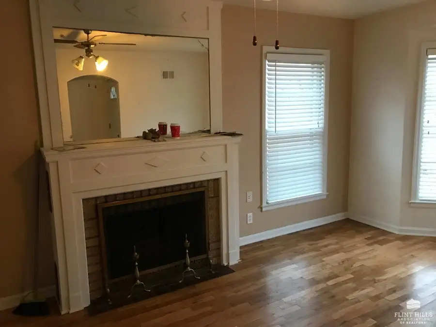917 Bertrand Streets, Manhattan, KS 66502 - #2