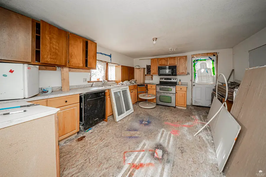 101 S Nebraska Street, Woodbine, KS 67492 - #3