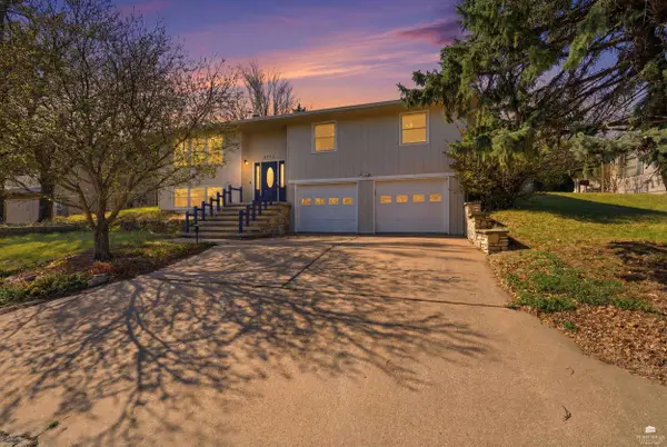 2712 Aspen Way, Manhattan, KS 66503