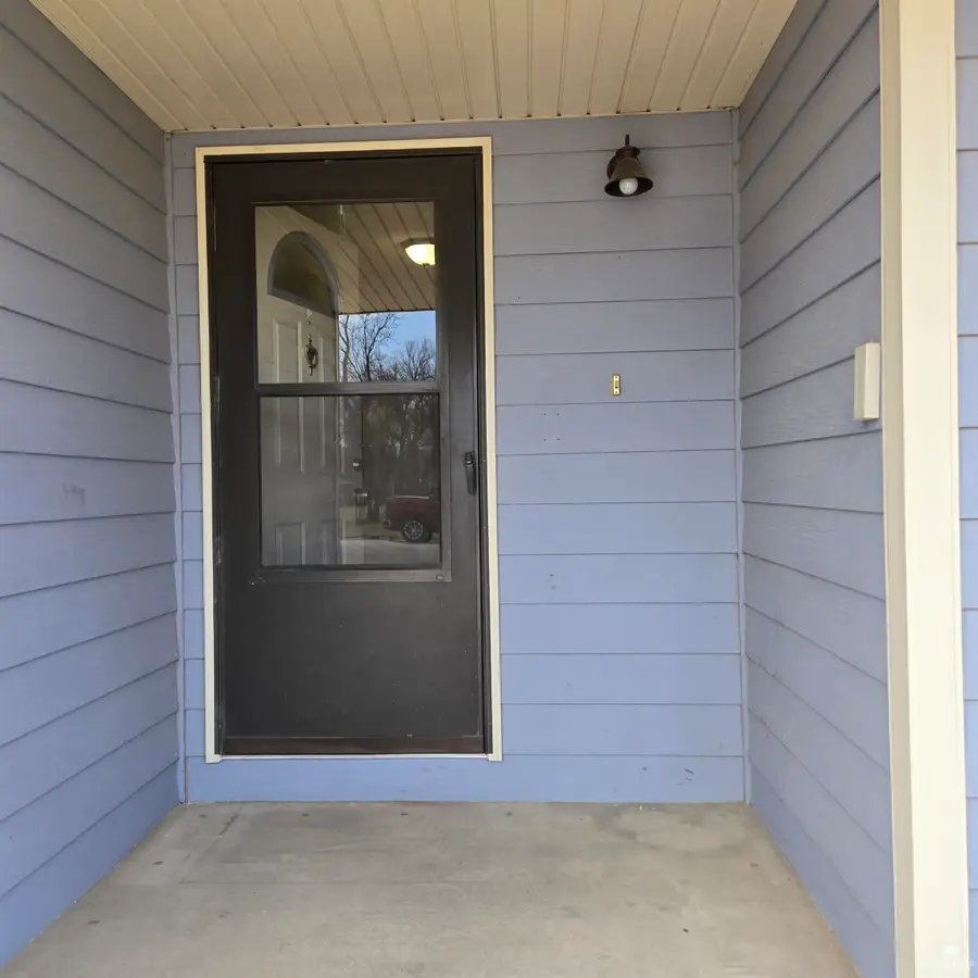 106 S Walnut Street, Solomon, KS 67480 - #3