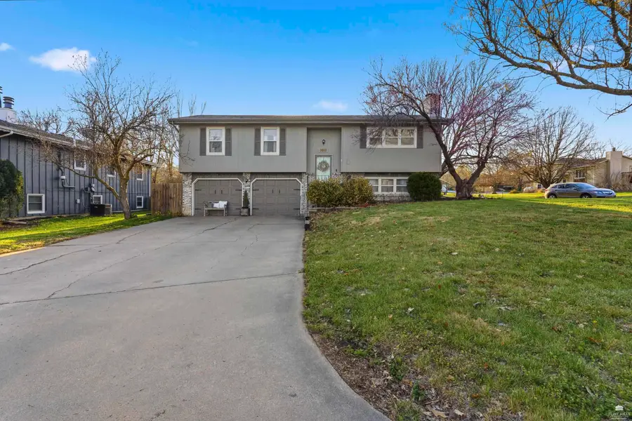 2017 Danbury Court, Manhattan, KS 66503 - #2