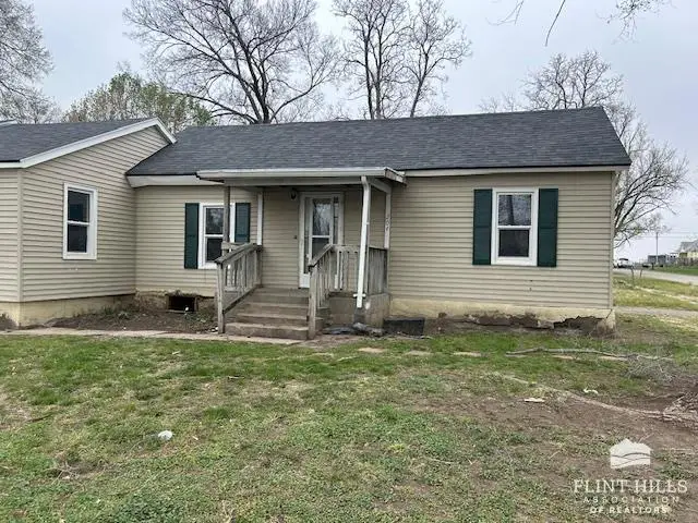 204 E 13th, Junction City, KS 66441 - #3