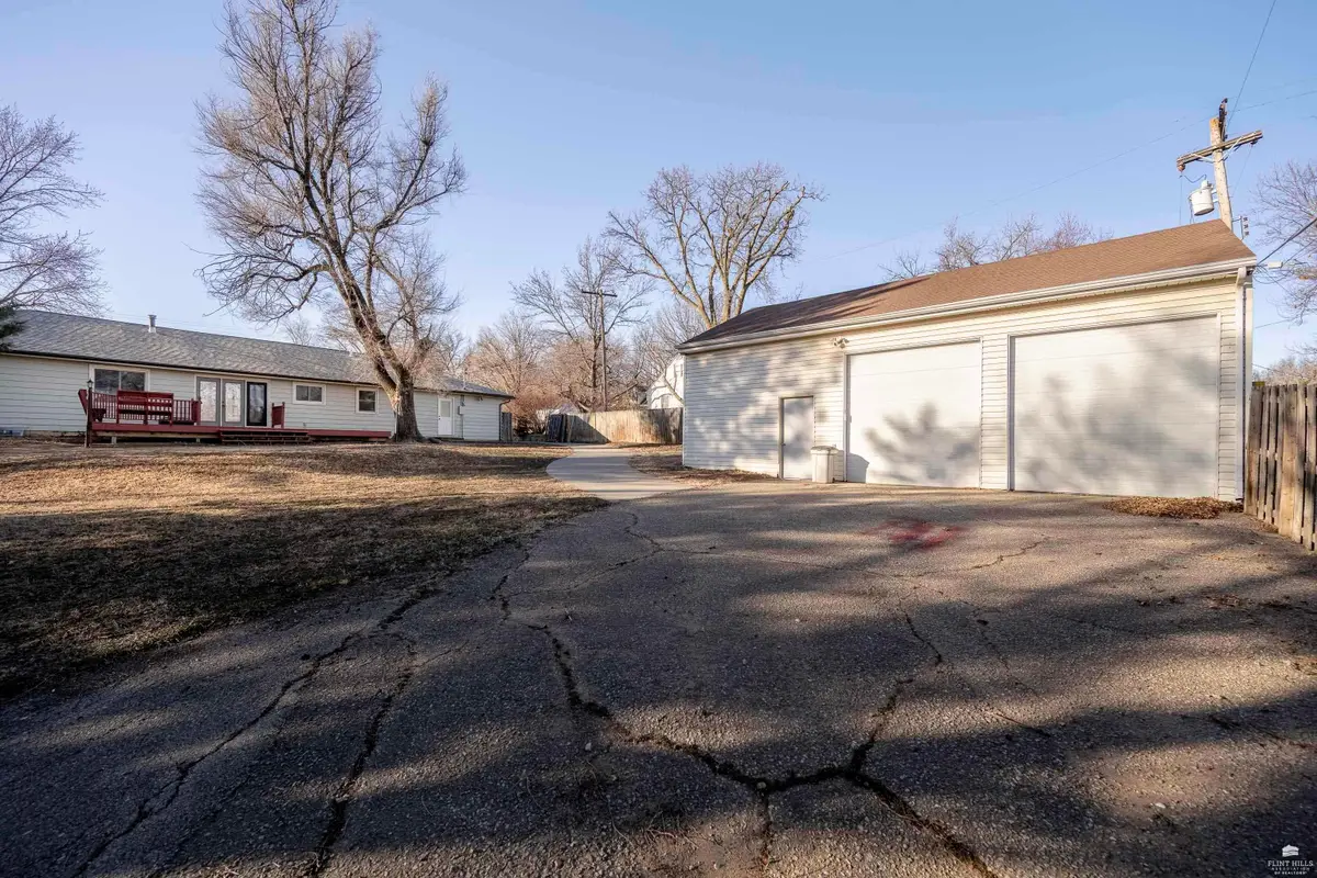 222 W Elm Street, Junction City, KS 66441 - #1