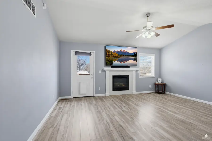 604 W Pine Street, Junction City, KS 66441 - #3