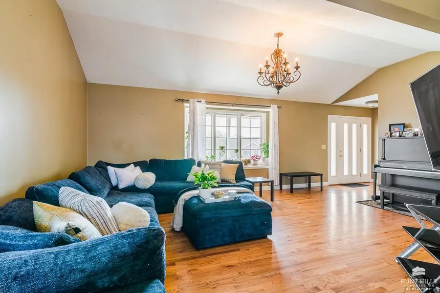 1508 Mistletoe Circle, Junction City, KS 66441 - #3