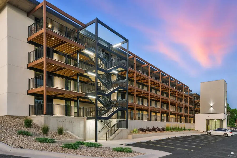 1700 N Manhattan Avenue #102, Manhattan, KS 66502 - #2