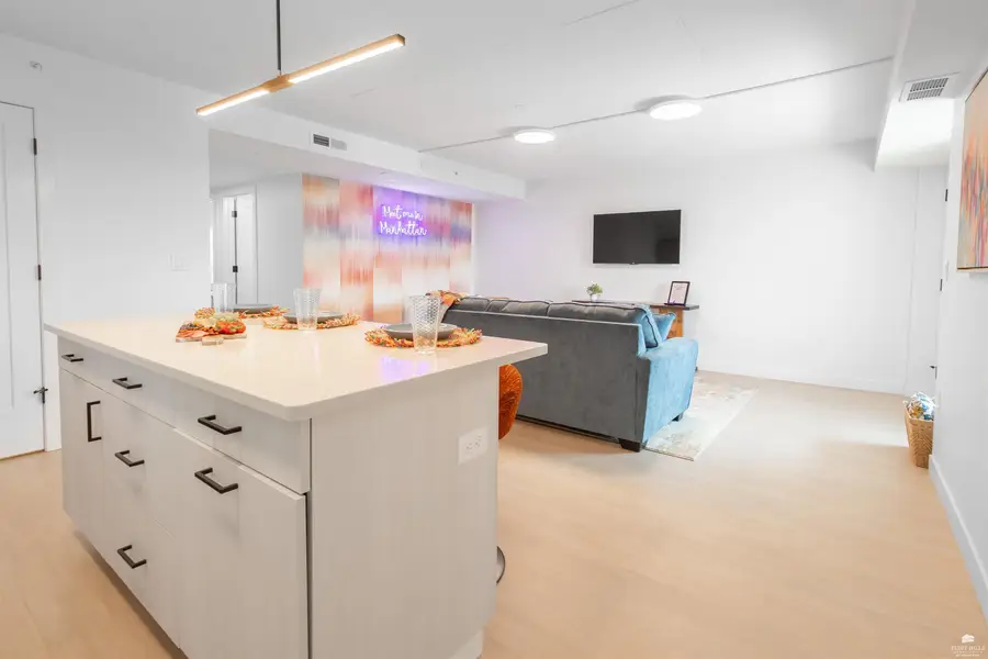 1700 N Manhattan Avenue #307, Manhattan, KS 66502 - #3