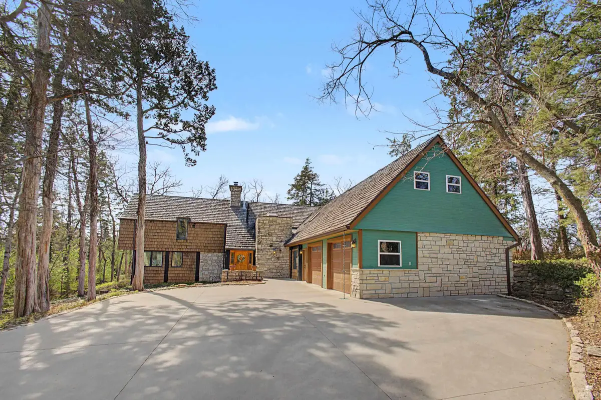 115 N Evergreen Avenue, Manhattan, KS 66502 - #1